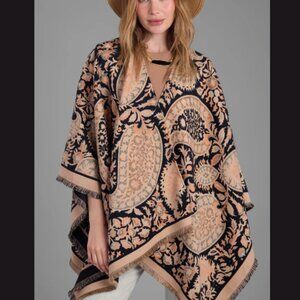 Paisley Reversible Ruana SAACHI NEW